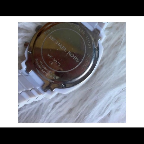 Michael Kors Chronograph Watch Pearl Date Display - Picture 6 of 8